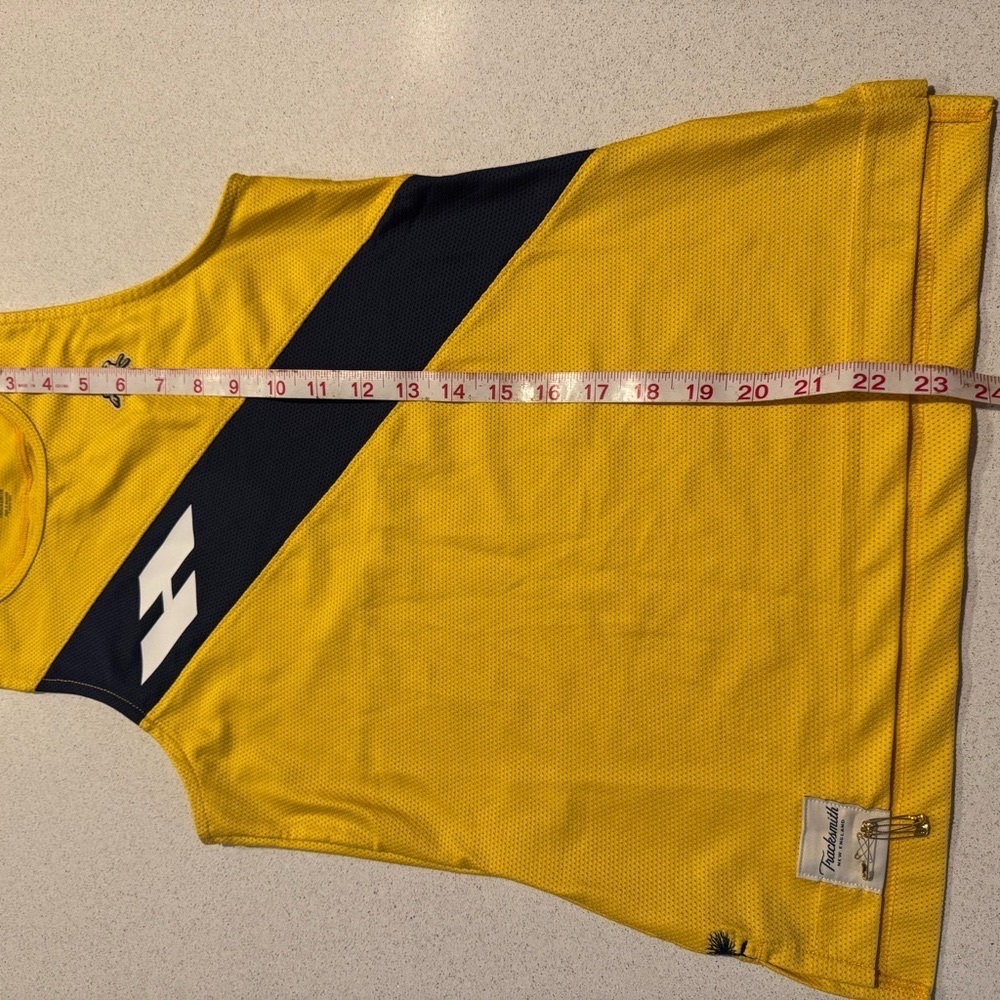 Tracksmith Hare AC issued Van Cortlandt tank. New. Never worn.